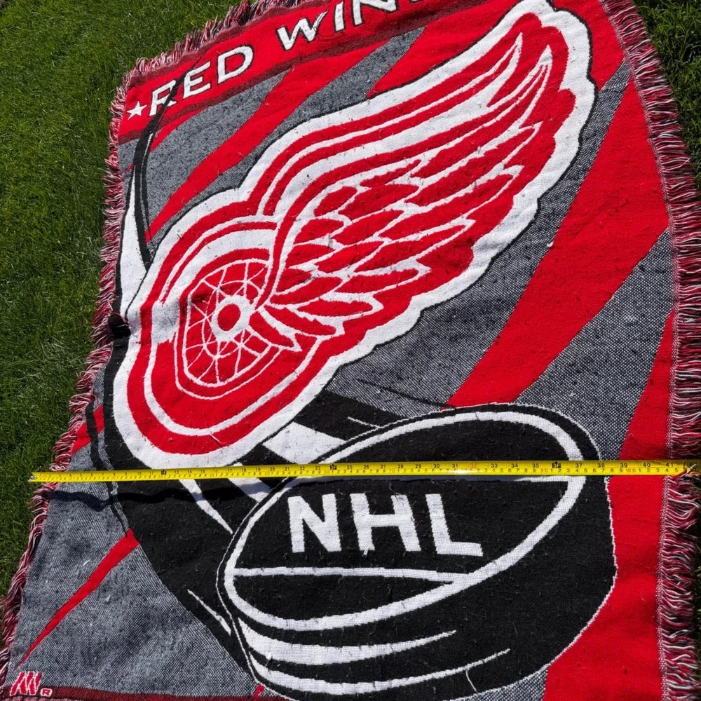 Detroit Red Wings NHL Woven Tapestry Throw Blanket Northwest Co Red Grey 41x56